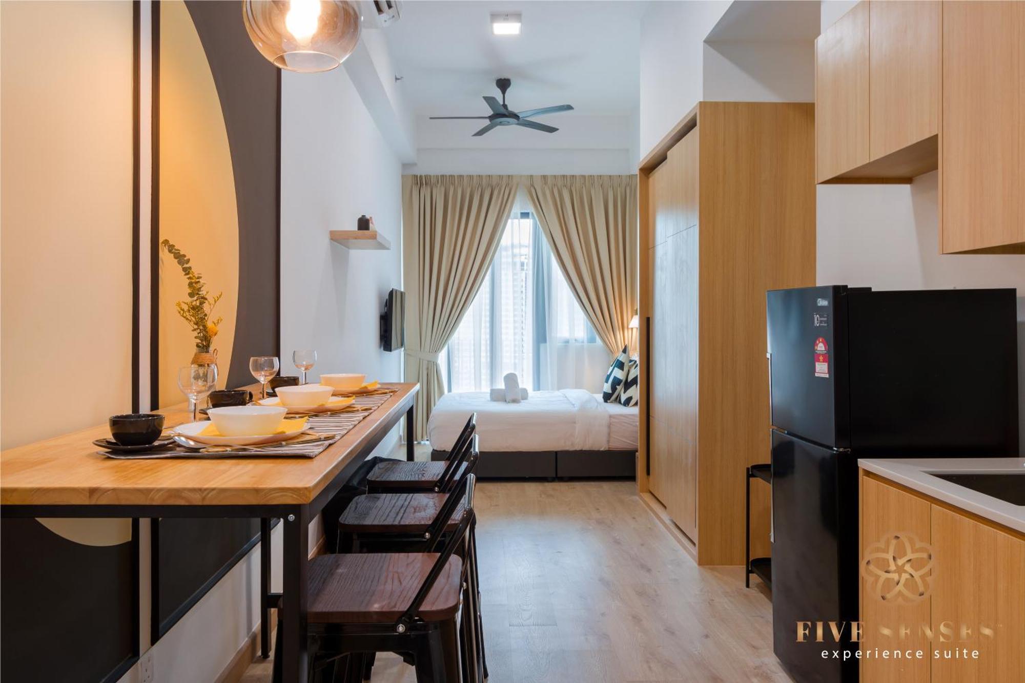 The Colony & The Luxe, Kuala Lumpur By Canopy Lives Bilik gambar