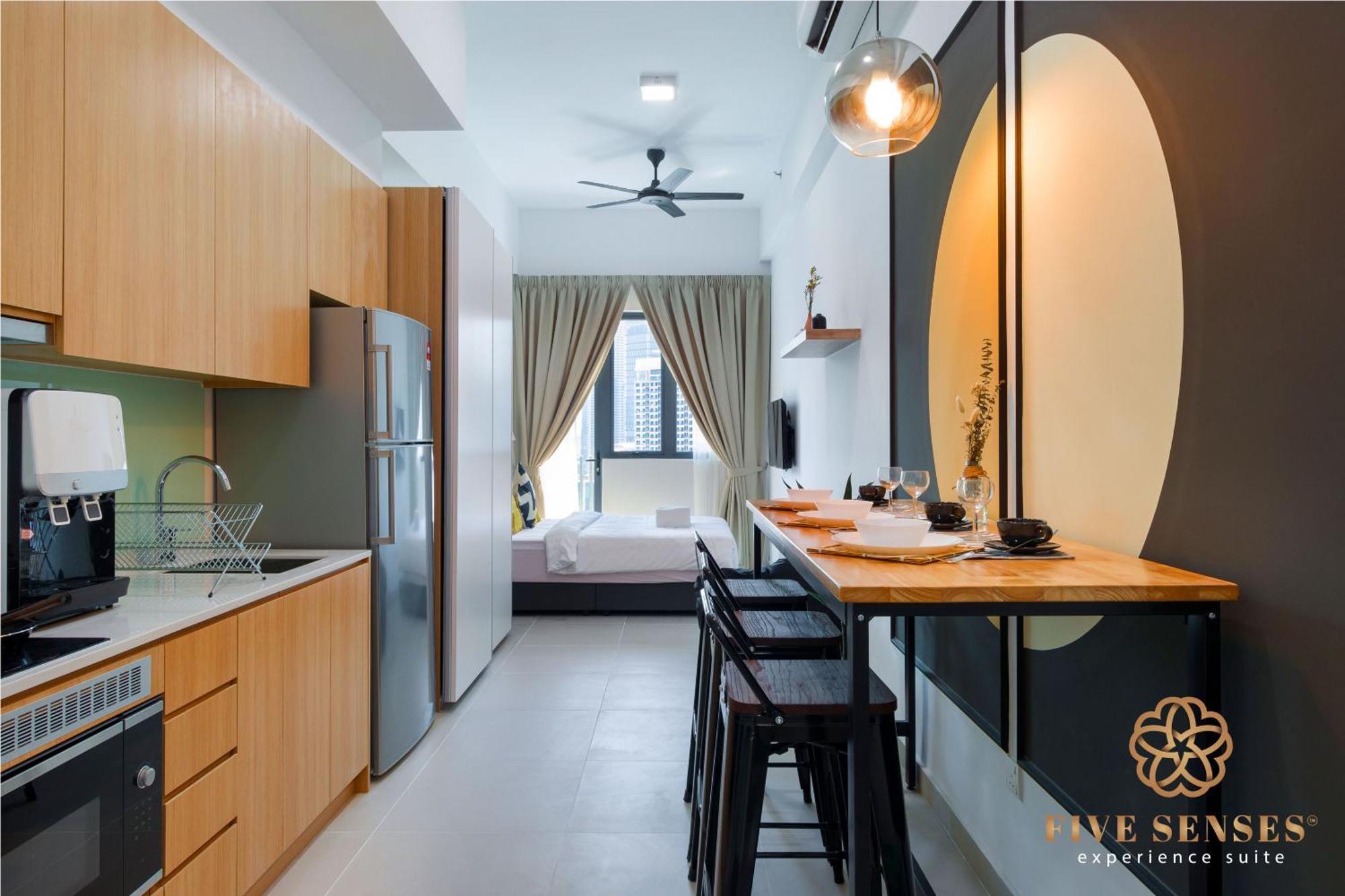 The Colony & The Luxe, Kuala Lumpur By Canopy Lives Bilik gambar
